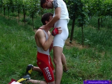 Ibo, 24 & Niels, 23 > Vineyards-Canoodle