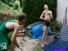 Niels, 23 & Rico, 21 > Terrace-GardenHose